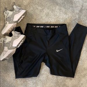 SOLD Black Nike leggings